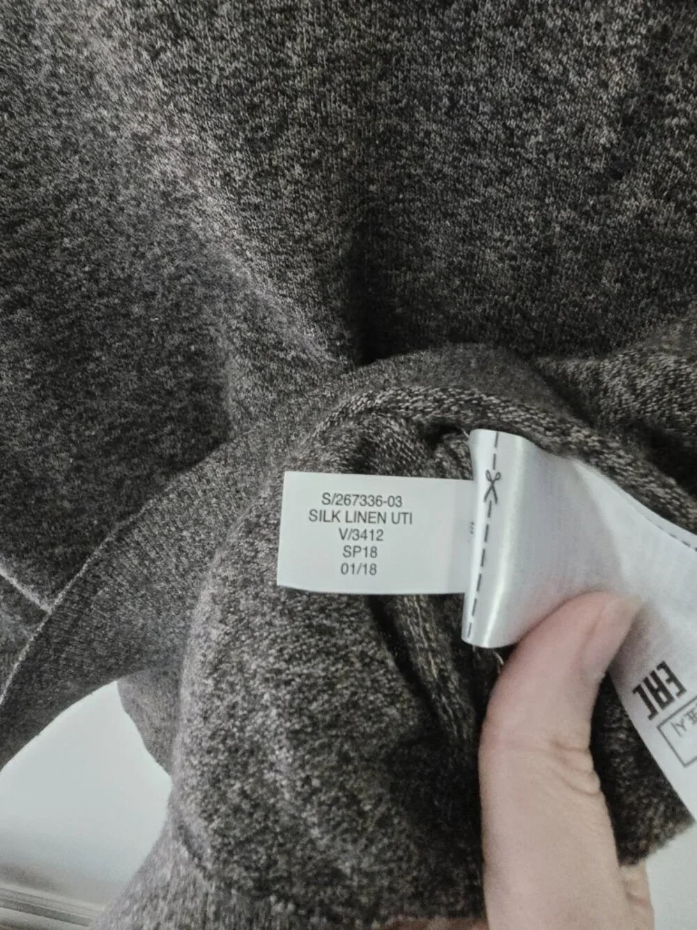 Banana Republic Silk Linen Grey Gray V-Neck Mens Preppy Sweater M Pullover